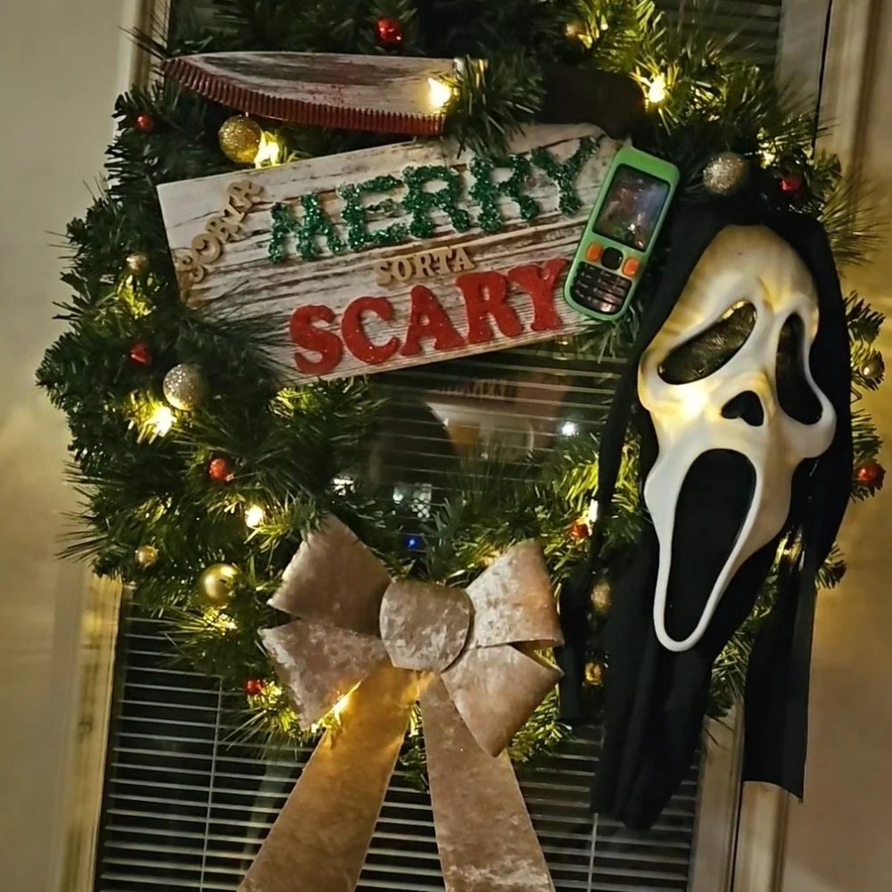 Creepy Holiday Wreath with Lights